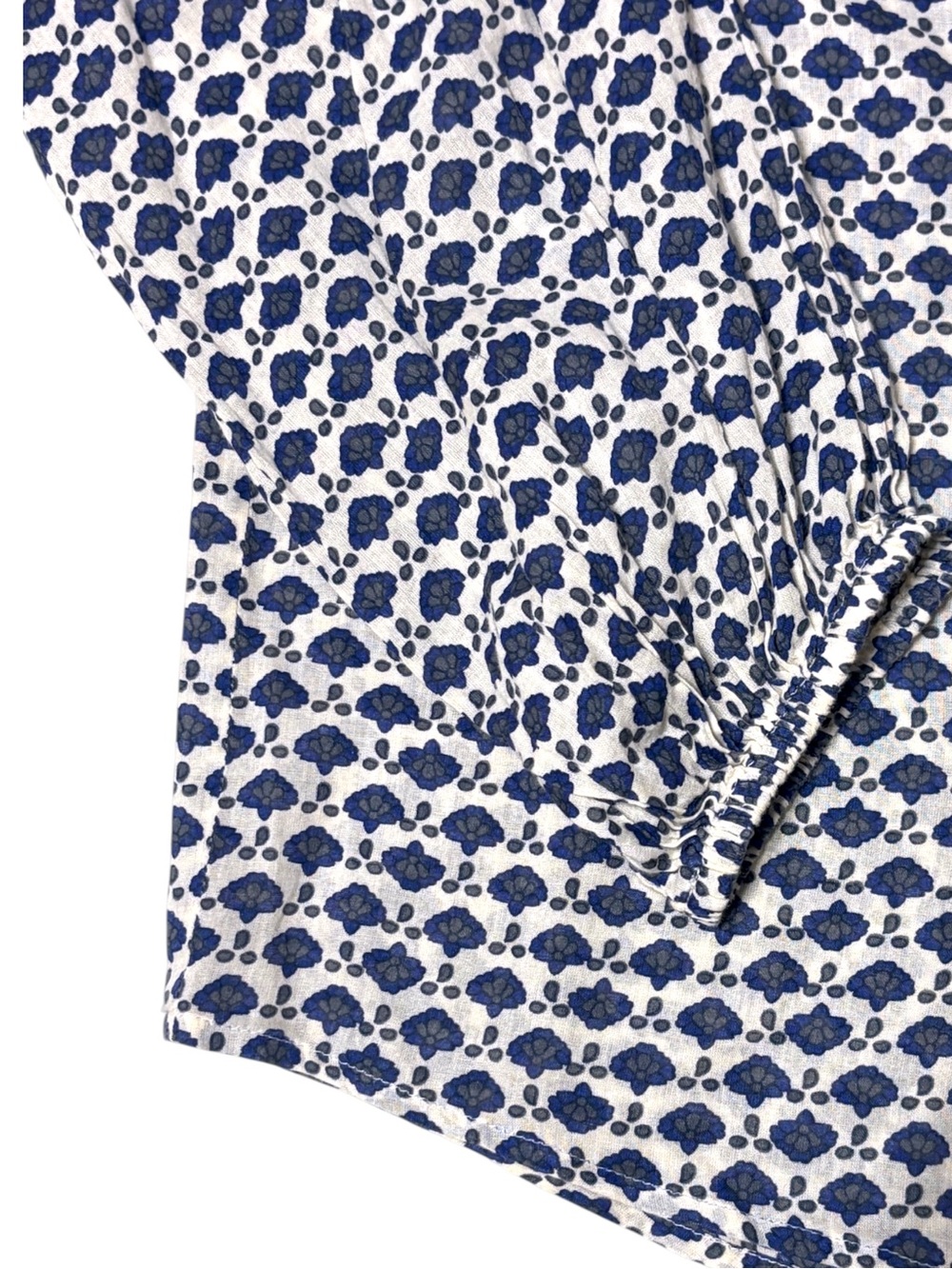 Velvet By Graham & Spencer Blue White Abstract Print Button Front 3/4 Sleeve Top - Picture 9 of 14